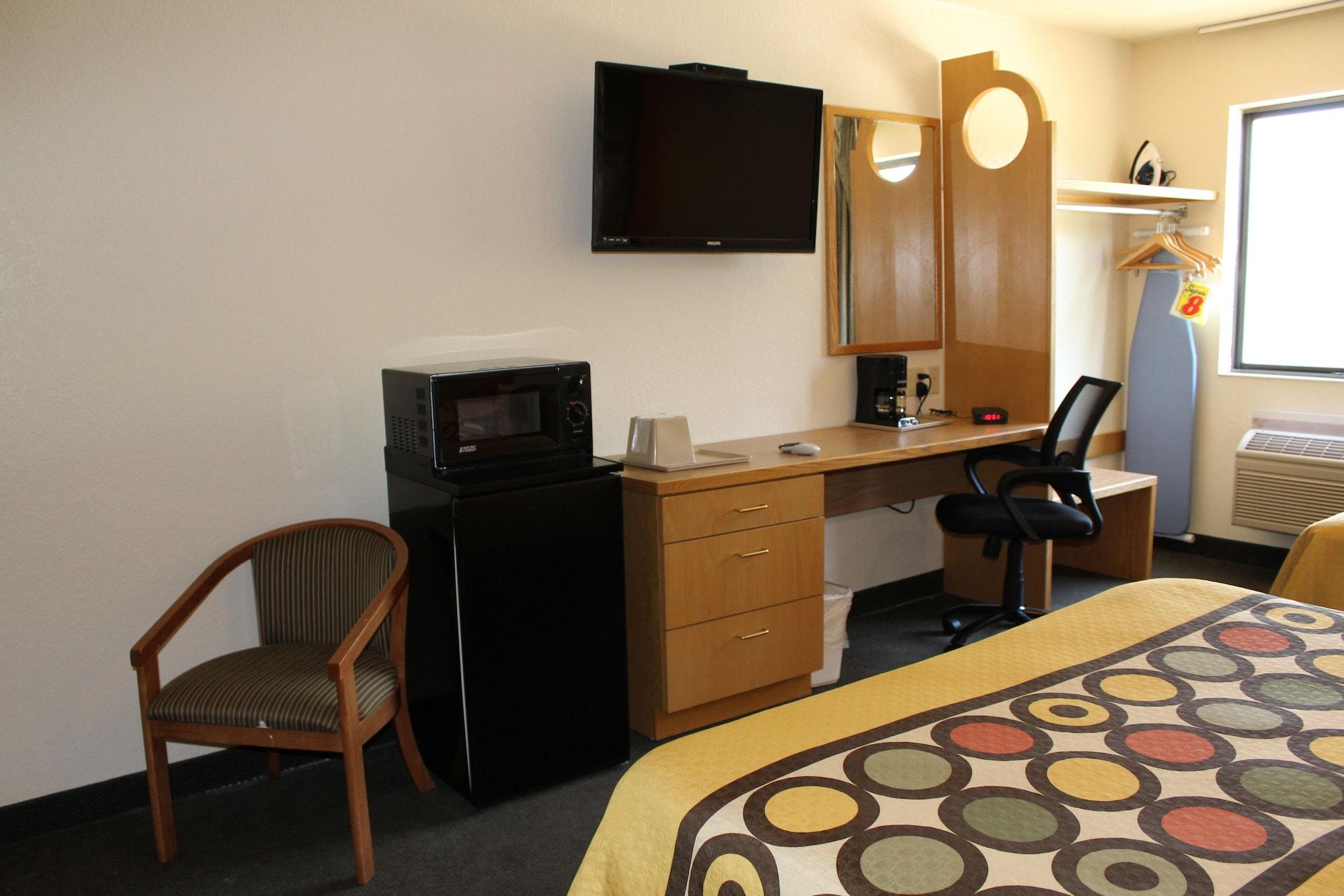 ซูเปอร์ 8 บาย วินด์แฮม โชว์ โลว์ โชว์ Hotel โชว์โลว์ ภายนอก รูปภาพ
