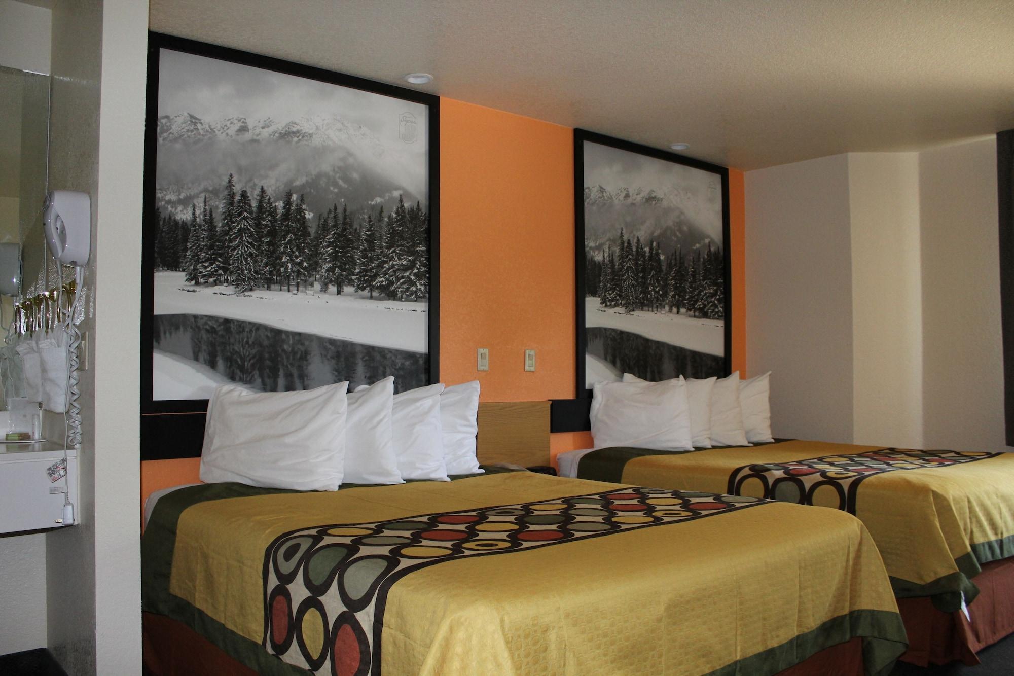 ซูเปอร์ 8 บาย วินด์แฮม โชว์ โลว์ โชว์ Hotel โชว์โลว์ ภายนอก รูปภาพ
