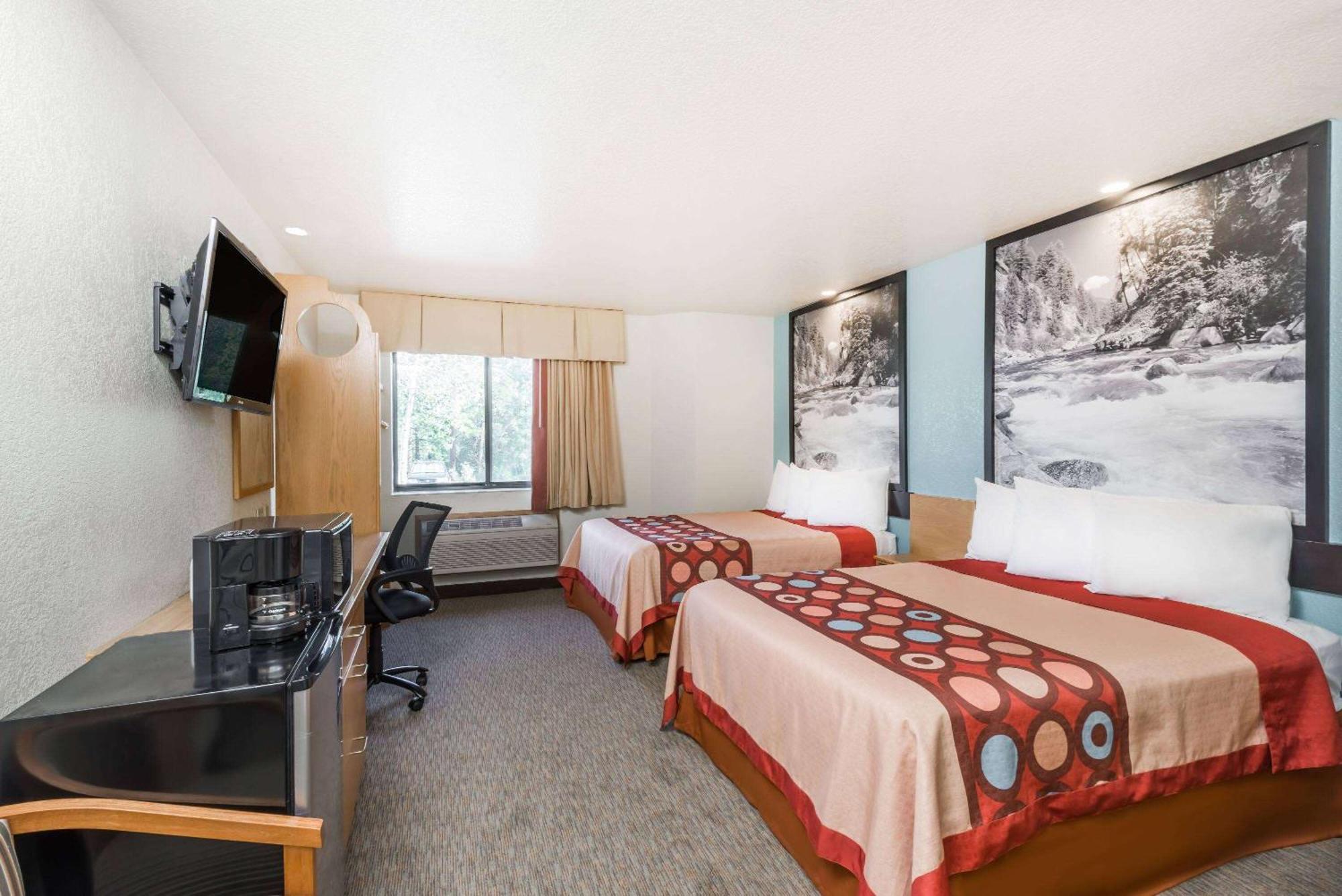 ซูเปอร์ 8 บาย วินด์แฮม โชว์ โลว์ โชว์ Hotel โชว์โลว์ ภายนอก รูปภาพ